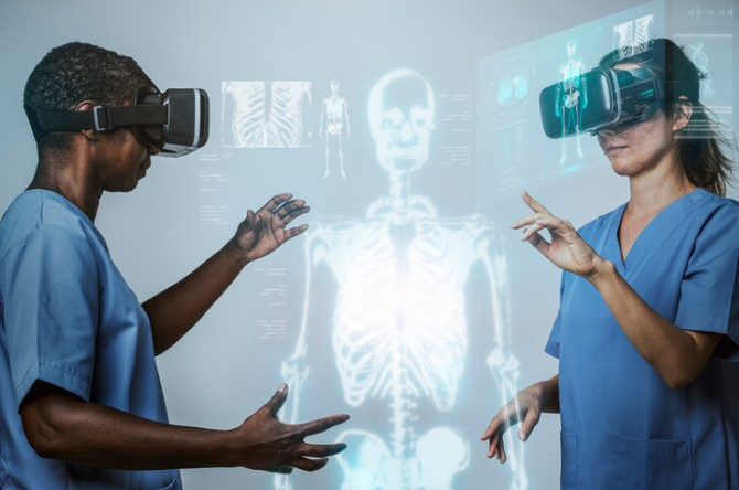 Tecnologia e saúde: Inovações que revolucionam diagnósticos e tratamentos

